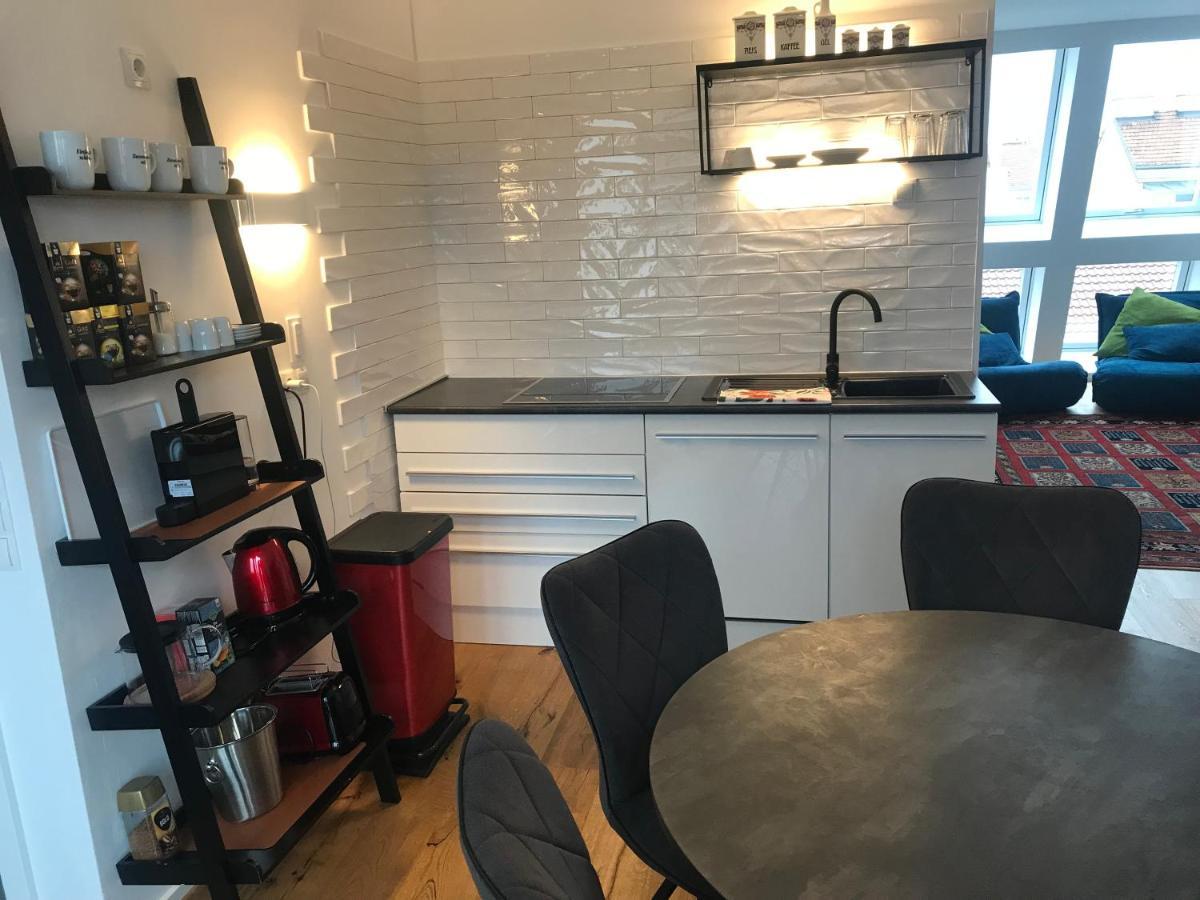 Skysuite Holiday Home Вена Экстерьер фото